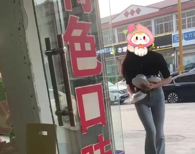 大哥近9分钟聊天曝光尺度无下限麻将胡了莱州烧烤店老板娘与榜一(图2)