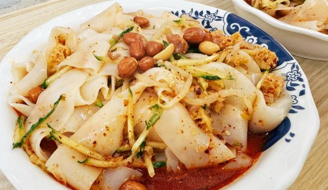 全指南：从0到日售100份麻将胡了陕西凉皮凉面制作完(图2)