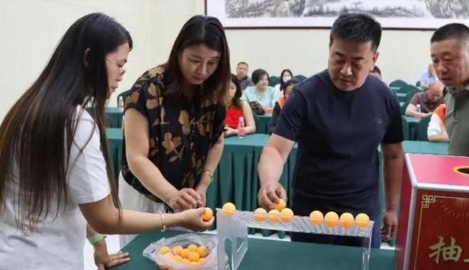 分配100平楼房不论男女到22周岁就给PG麻将胡了2山东一村免费为适龄青年(图2)