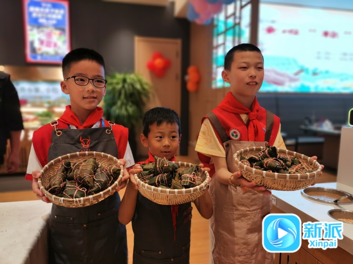 美味和牛火锅 小记者端午节过美了PG麻将胡了试玩平台学包粽子品尝